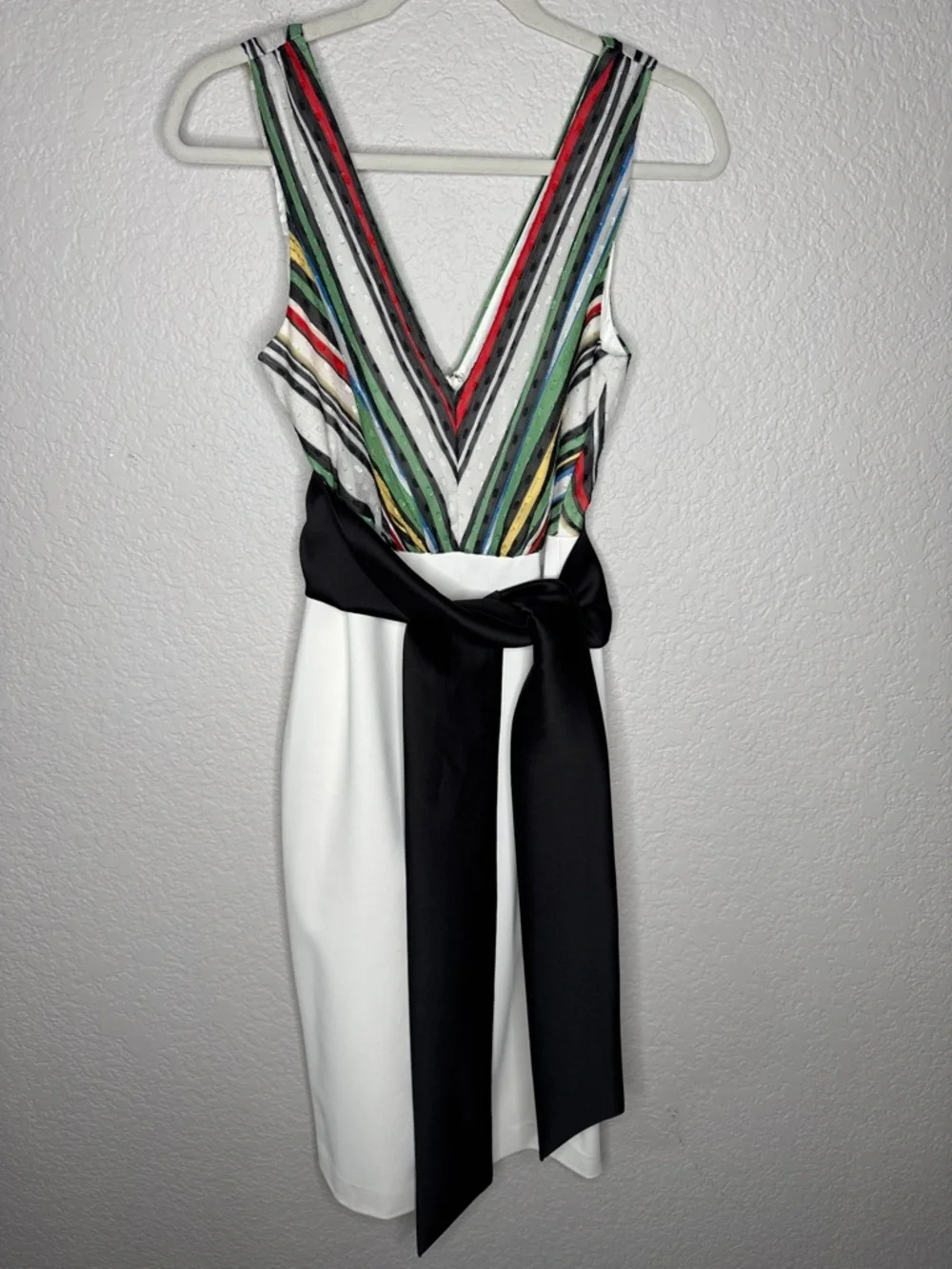 Badgley Mischka Striped V-Neck Bodice & Statement Bow Cocktail Dress Size 6 - Picture 4 of 10
